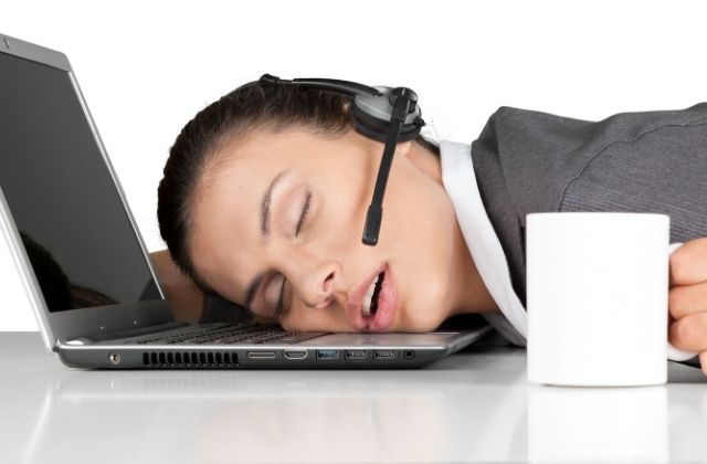 腰に負担が少ない「楽な寝方」